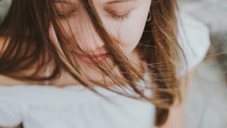 化粧したままジムで運動はNG!肌に優しい救世主コスメと程よいメイク方法